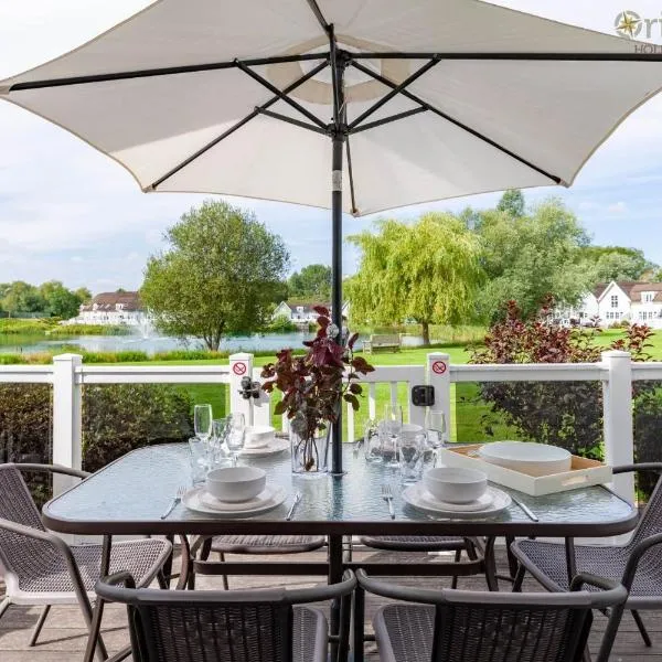 Isis Lakes 55, Lakeside Lodge - P, hotel v destinaci South Cerney