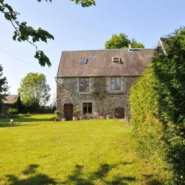 NormanD Holiday Home - VIRE CALVADOS Relaxing Rural Retreat: Le Reculey şehrinde bir otel