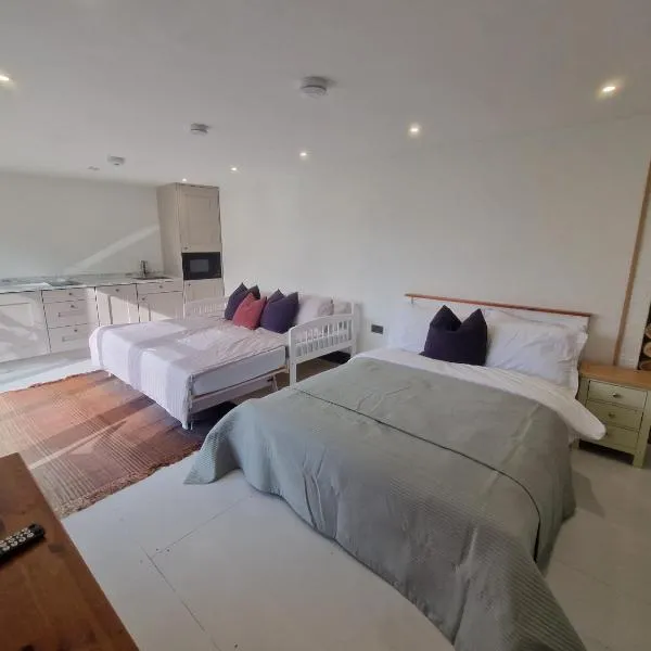 Garden Apartment, sleeps 4, hotel v destinaci Leighton Buzzard
