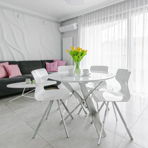 Sandy Apartment Deluxe Horyzont Międzyzdroje, хотел в Мендзиздрое