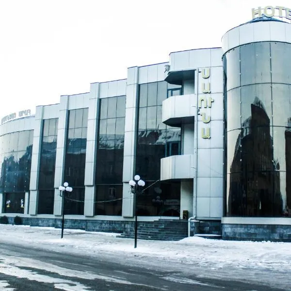 Vanatur Hotel，位于久姆里的酒店