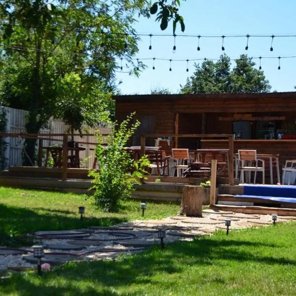 Casa La Românaș, ξενοδοχείο σε Tuzla