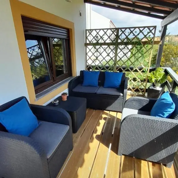 Na Rota - Casa de Praia, hotel in Zambujeira do Mar