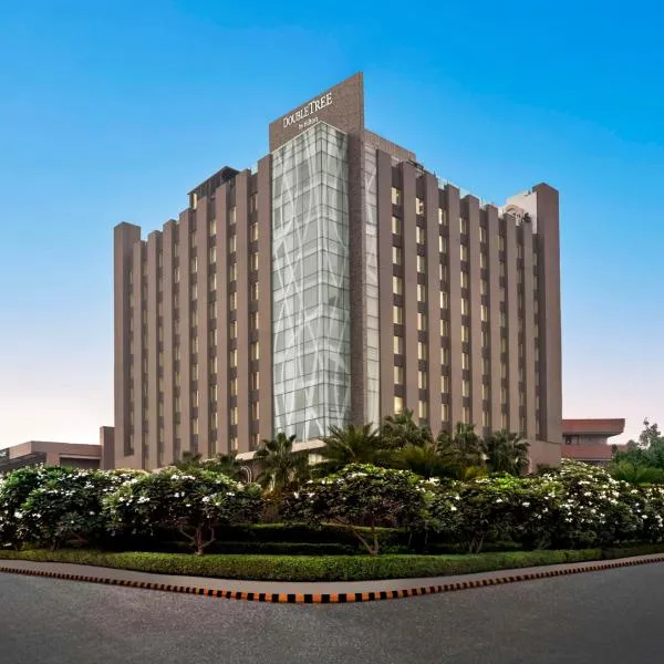 DoubleTree by Hilton Gurugram Baani Square, hotel v destinaci Gurgáon