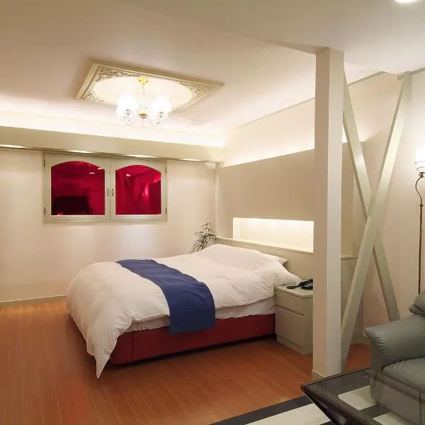 hotelLUANA 18歳未満入場禁止、Nankokuのホテル