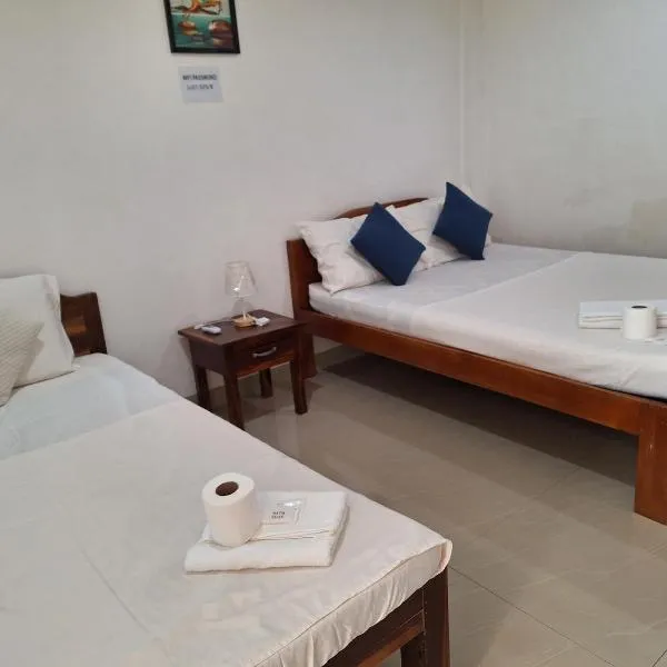 Casa Oeste, hotel in Moalboal