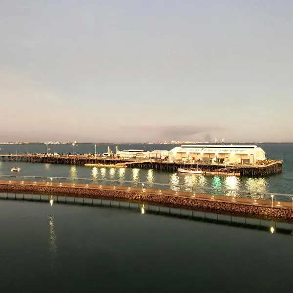 Serenity Sea La Vie - 3brm Penthouse at Darwin Waterfront, khách sạn ở Darwin