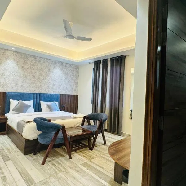 Raksha Suites & Banquet Greater Noida、グレーター・ノイダのホテル