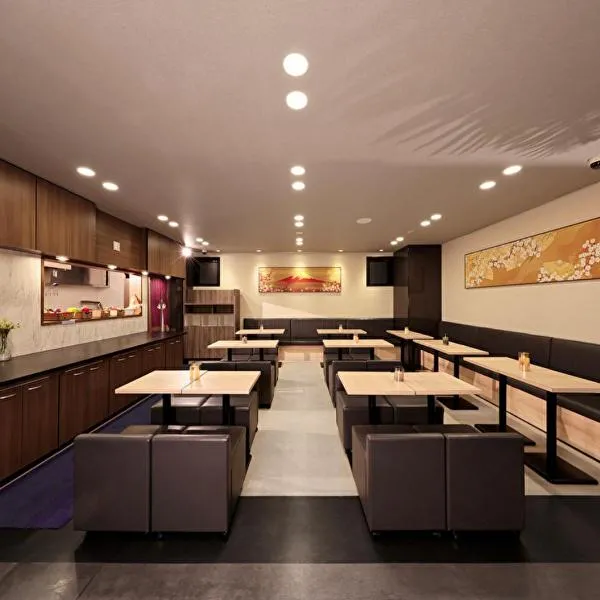 Shinsaibashi-Higashi Crystal Hotel โรงแรมในโอซาก้า