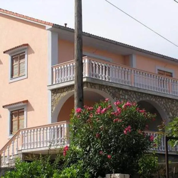 Apartments Petrovic, hotel em Šilo