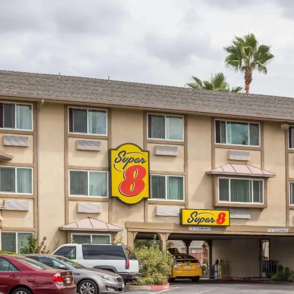 Super 8 by Wyndham Sacramento, hotel en Sacramento