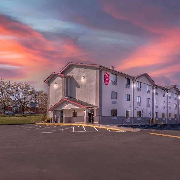 Red Roof Inn Suffolk โรงแรมในซัฟฟอล์ก