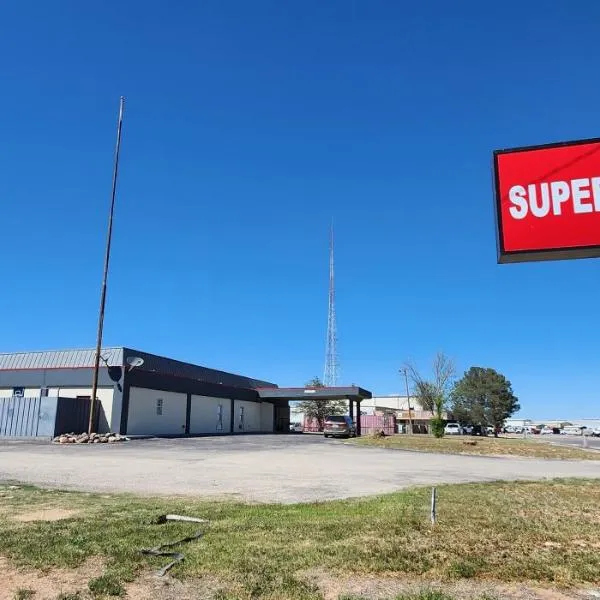 Super 7 Inn, hotel v destinaci Midland
