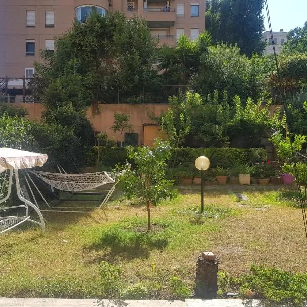 EUR Charme Apt&GARDEN، فندق في روما