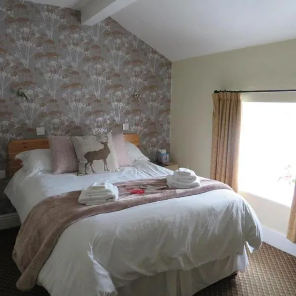 The Roebuck, hotell i Furness Vale