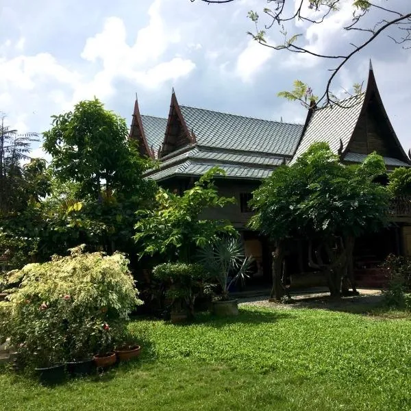 MrT Riverside Sampran มิสเตอร์ที โฮมสเตย์-ทองกวาว, hotel in Sam Phran