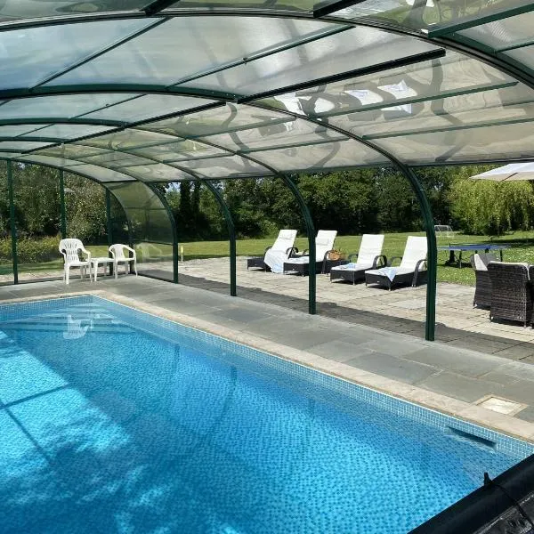 The Old Rectory Cottages - Six Luxurious Cottages Set In Grounds With Indoor Pool、Kings Nymptonのホテル