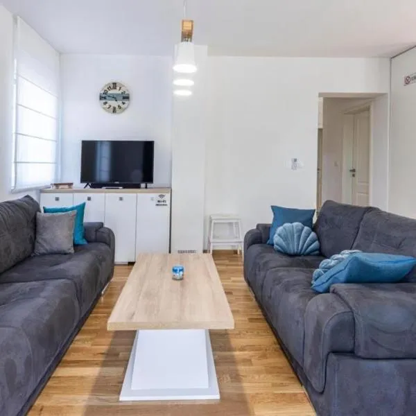 Villa Ancora - Apartman Merope, hotel in Sveti Jakov