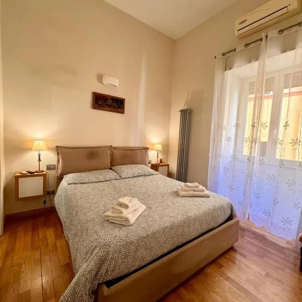 Luisa Apartments、ナポリのホテル