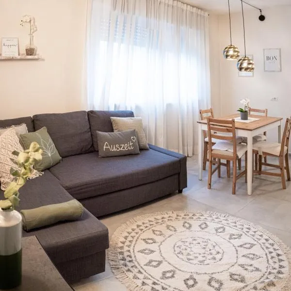 Apartment Manuela, hotel in Merano