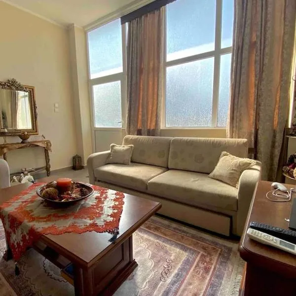 Ground floor apartment with gym & yard in Paggaio, hotel v destinaci Próti