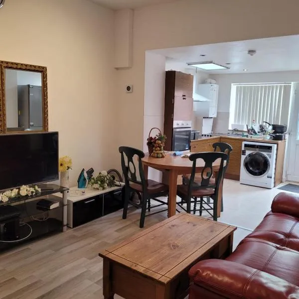 Nice single bedroom near QMC、ノッティンガムのホテル