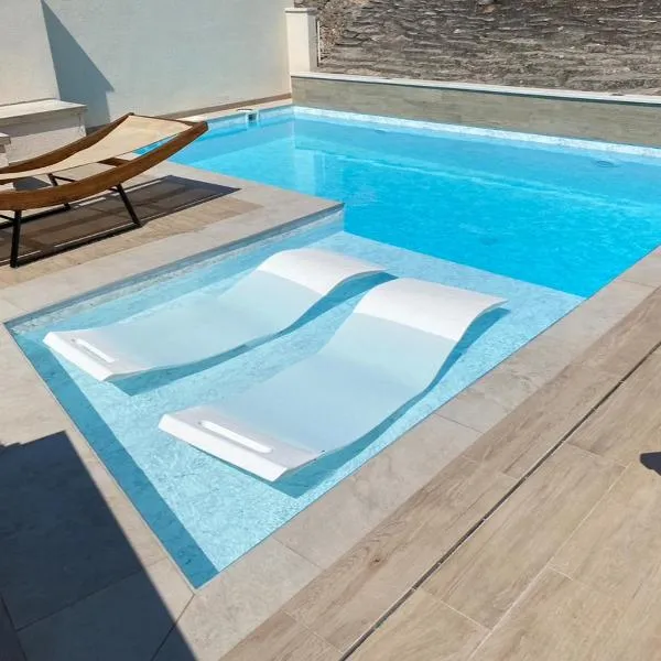 Villa de Blue 3, hotel v Boli