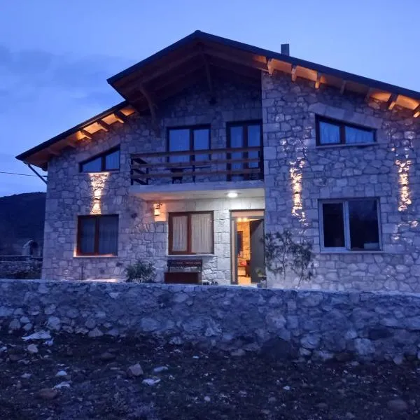 Vila Nikol, hotel in Voskopojë