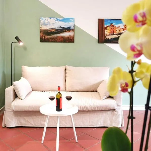 CASA ARYA - Independent House - Near the Walls, hotel in Lucca