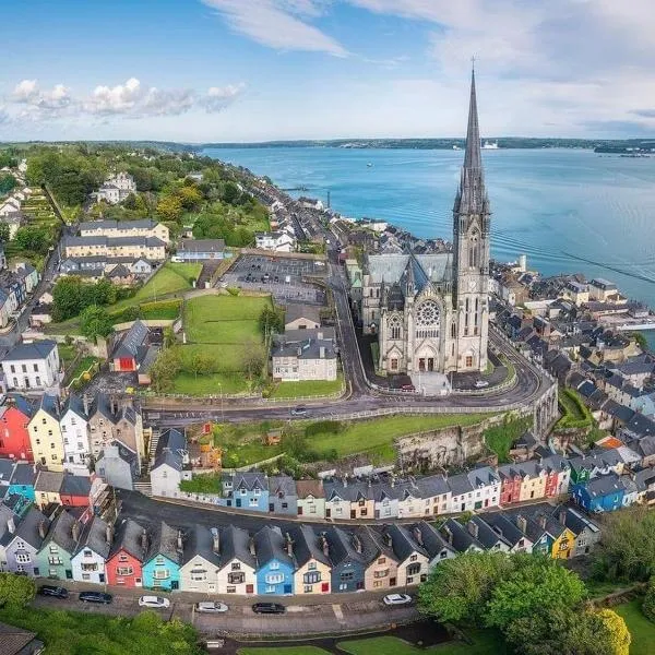 Sea view Flat Cobh, hotel u gradu 'Cobh'