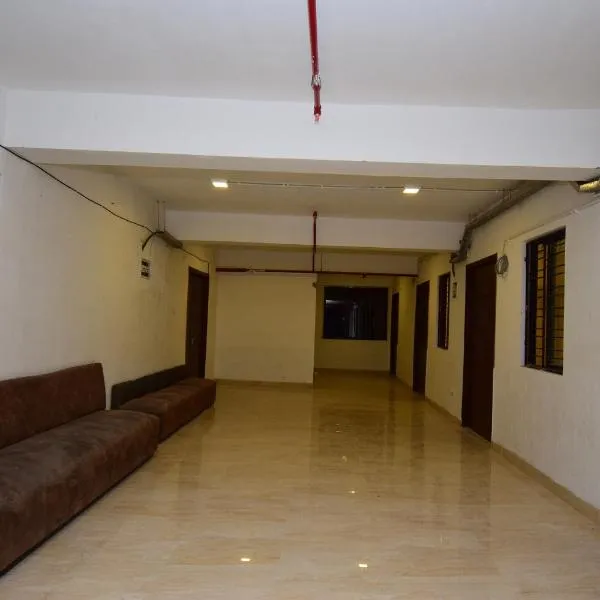 OYO Flagship Bengal Inn, hotel din Sānkrāil