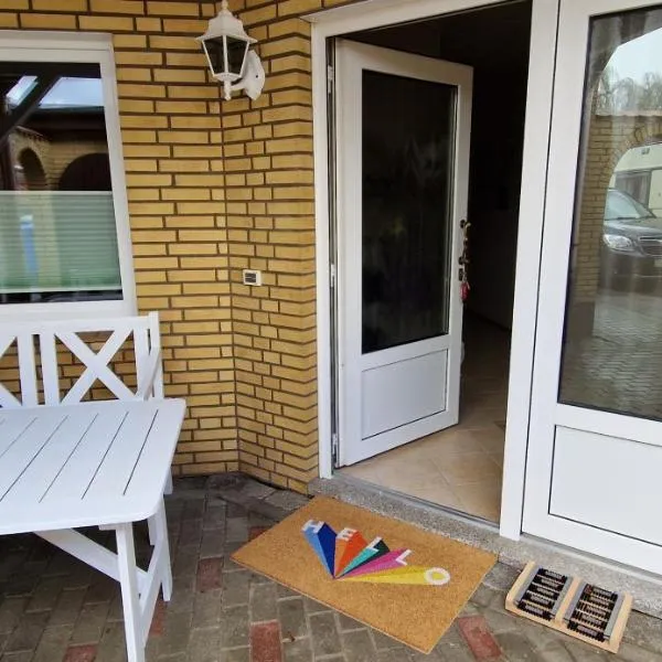 Familienfreundlicher Ferienbungalow Sunnyside, ξενοδοχείο σε Glasau