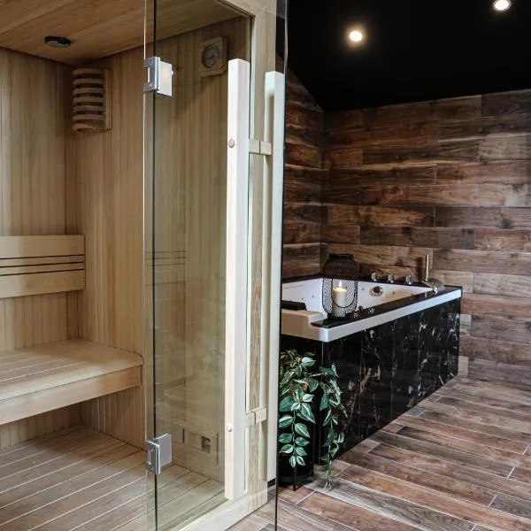 Le Premium - Suite Spa Privatif, hotel v destinaci Pontavert