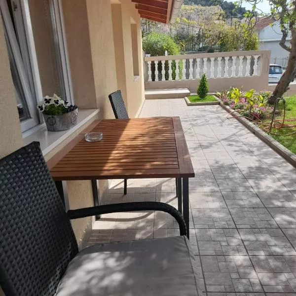 Apartment Maro, khách sạn ở Šibenik
