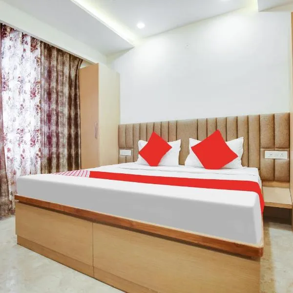 OYO Flagship Dhruva Residency, hotel in Mulāna