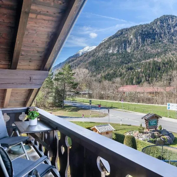 Ferienwohnung Lisa Suitner, hotel v destinaci Mittenwald