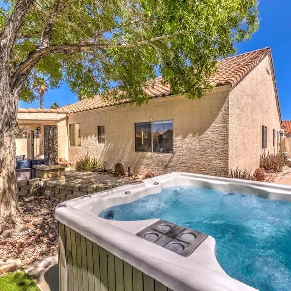 Family Fun for Everyone in Las Vegas- 4 Bedrooms, Billiards, Game Room, hotel v Las Vegas