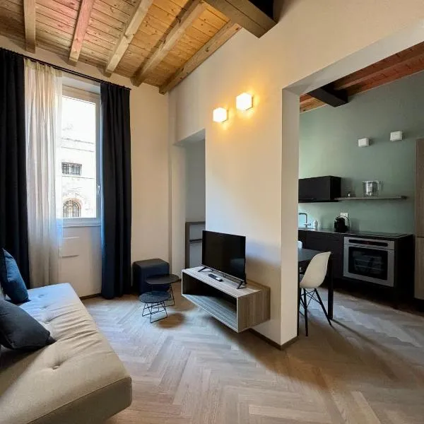 Saragozza Suite 2 Intero appartamento in centro storico WIFI e parcheggio gratuito, hotel in Modena