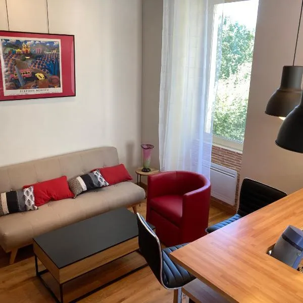 Duplex de la République, hótel í Millau