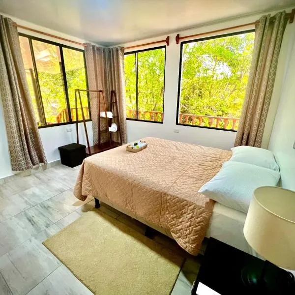 Mayara Hostal, hotel in El Zonte