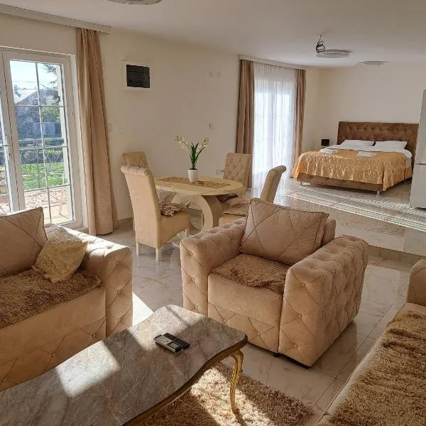 DINA LUX Apartman, hotel in Jagodina