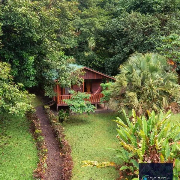 Cataratas Bijagua Lodge, incluye tour autoguiado Bijagua Waterfalls Hike, hotel en Bijagua