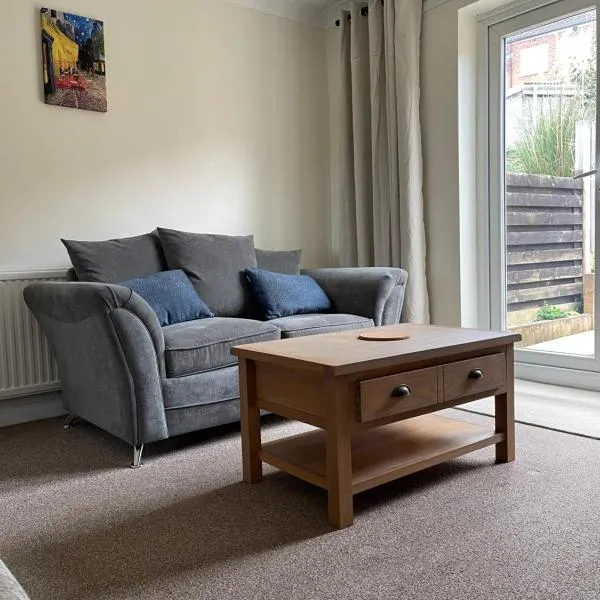 Rotherham,Meadowhall,Magna,Utilita Arena,with WIFi and Driveway, hotel in Kimberworth