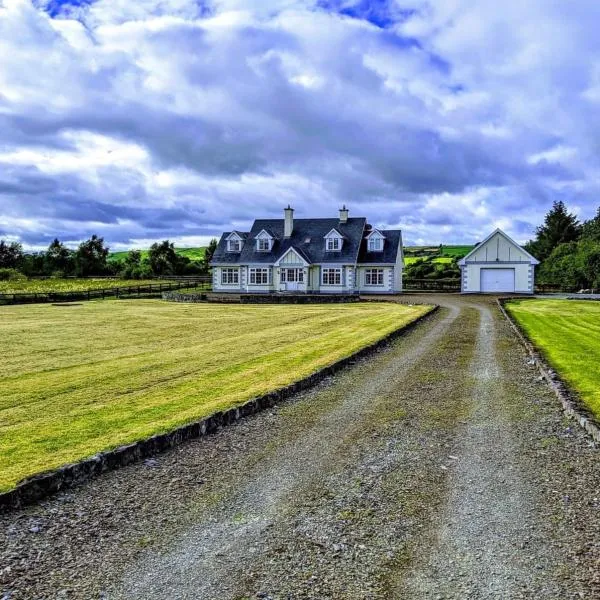 Clare Homestay, hotel v destinaci Scarriff
