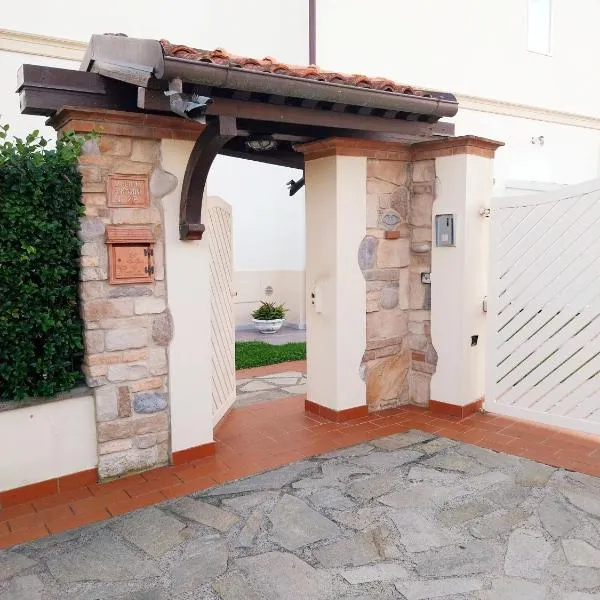 BEE HOME, hotel v destinaci Luni