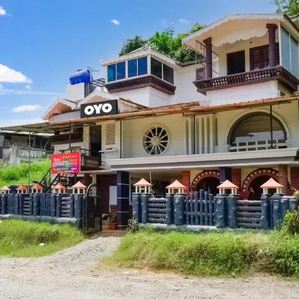 OYO Flagship Aiswarya Residency, hotel em Tariyod