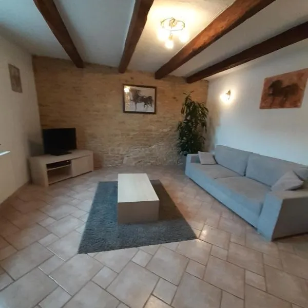 A l'OREE DU BOIS, hotel v destinaci Ville-Houdlémont
