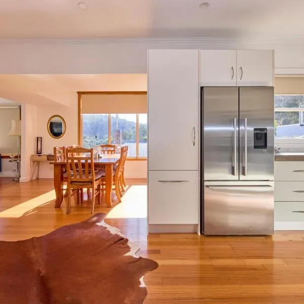 Basin Road Guesthouse, hotel di Royal Park