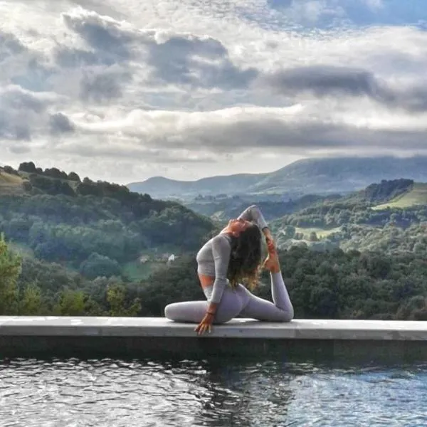 Studio Baïgura - Déconnexion au Pays basque, hotel in Hasparren