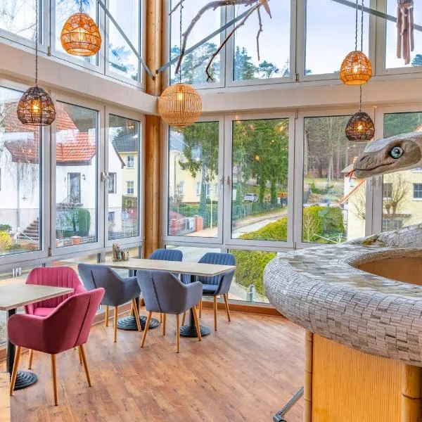 Aparthotel Tropenhaus Bansin, hotel u gradu Bansin